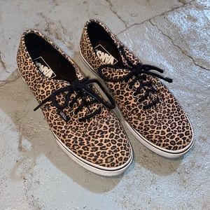 Leopard print Vans